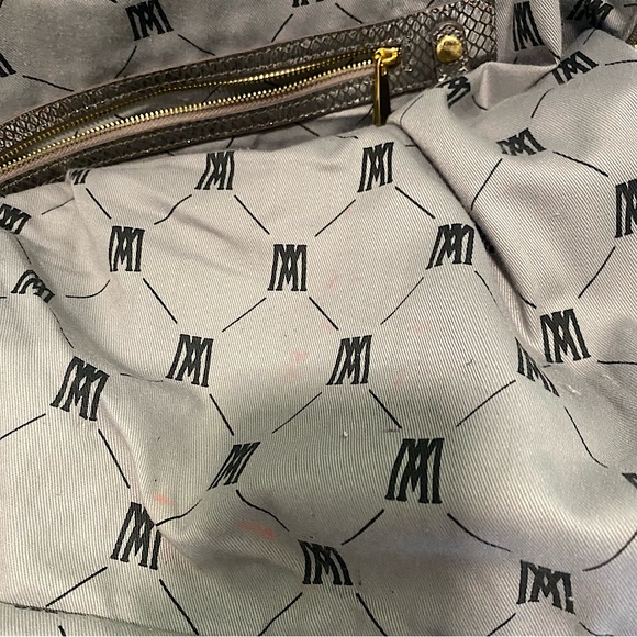 🩵Antonio Melani Tote 🩵 - Picture 9 of 11